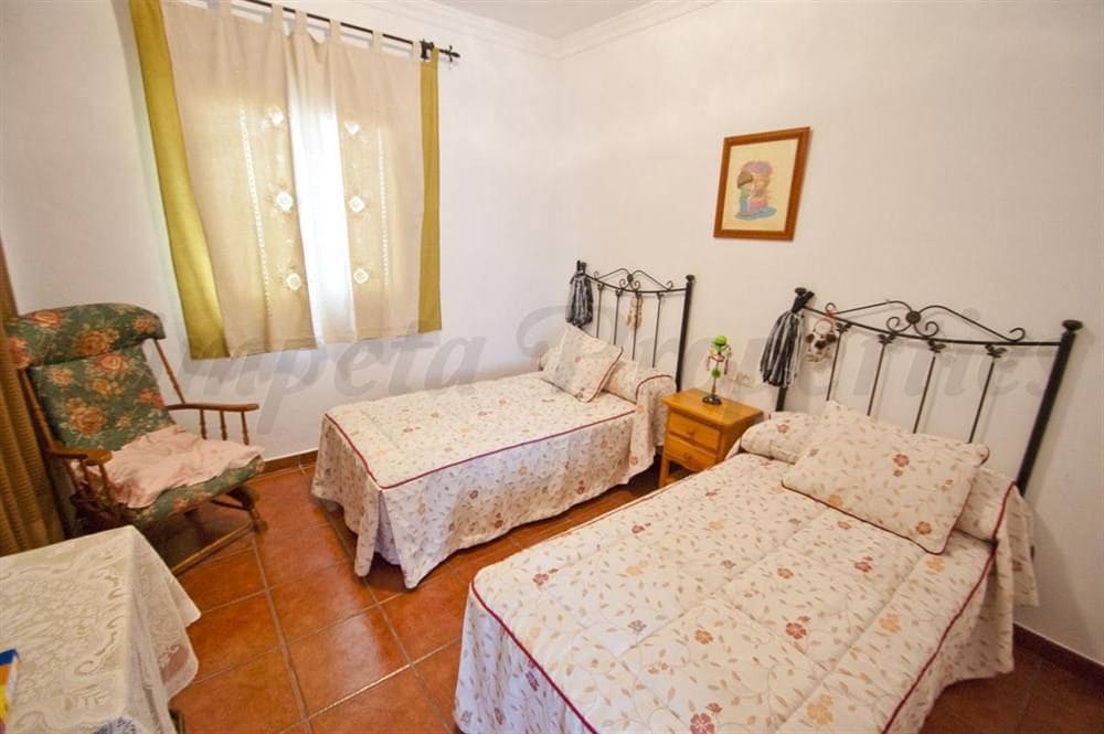 Finca/Maison de Campagne de 4 chambres de location de vacances à Torrox avec piscine - 1 200 € (Ref: 10075988)