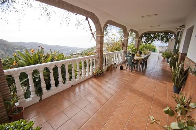 Finca/Maison de Campagne de 4 chambres de location de vacances à Torrox Pueblo, Torrox avec piscine - 1 200 € (Ref: 10075988)
