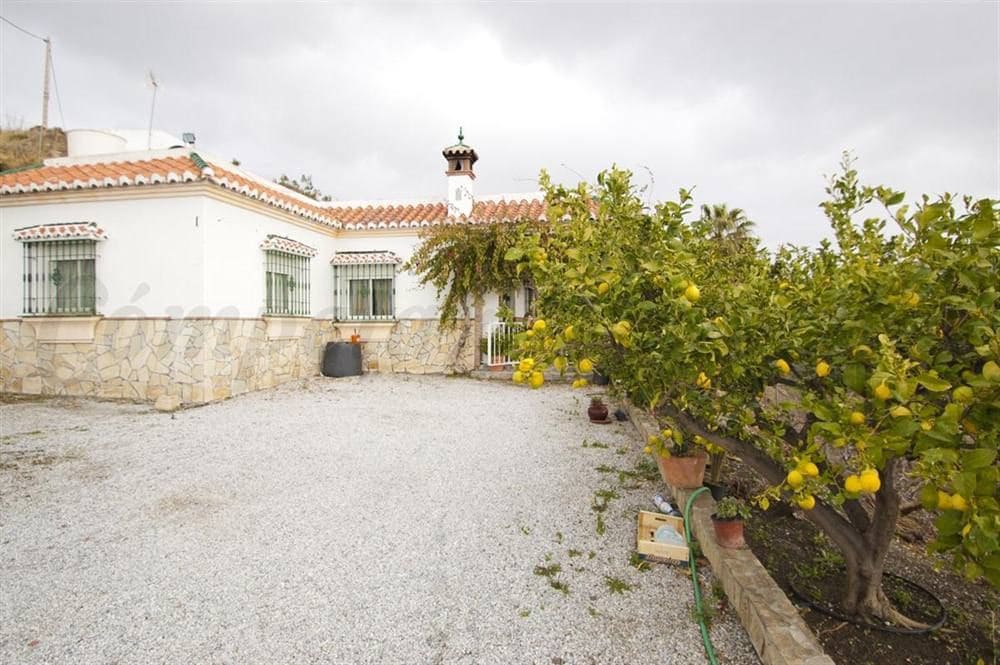 Finca/Maison de Campagne de 4 chambres de location de vacances à Torrox avec piscine - 1 200 € (Ref: 10075988)