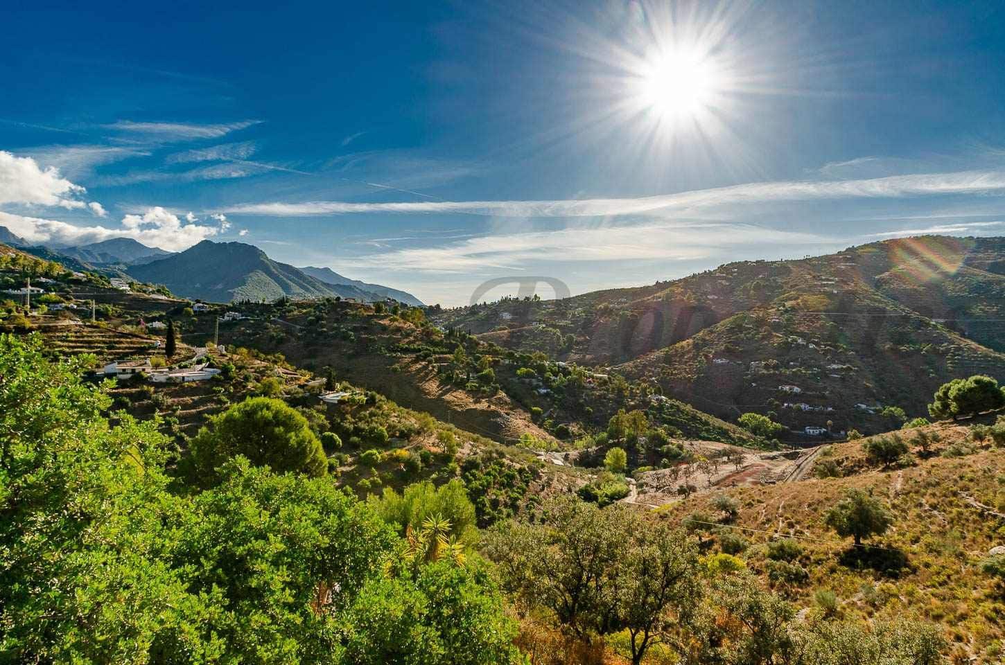 2 bedroom Finca/Country House for sale in Competa with pool garage - € 450,000 (Ref: 10075991)