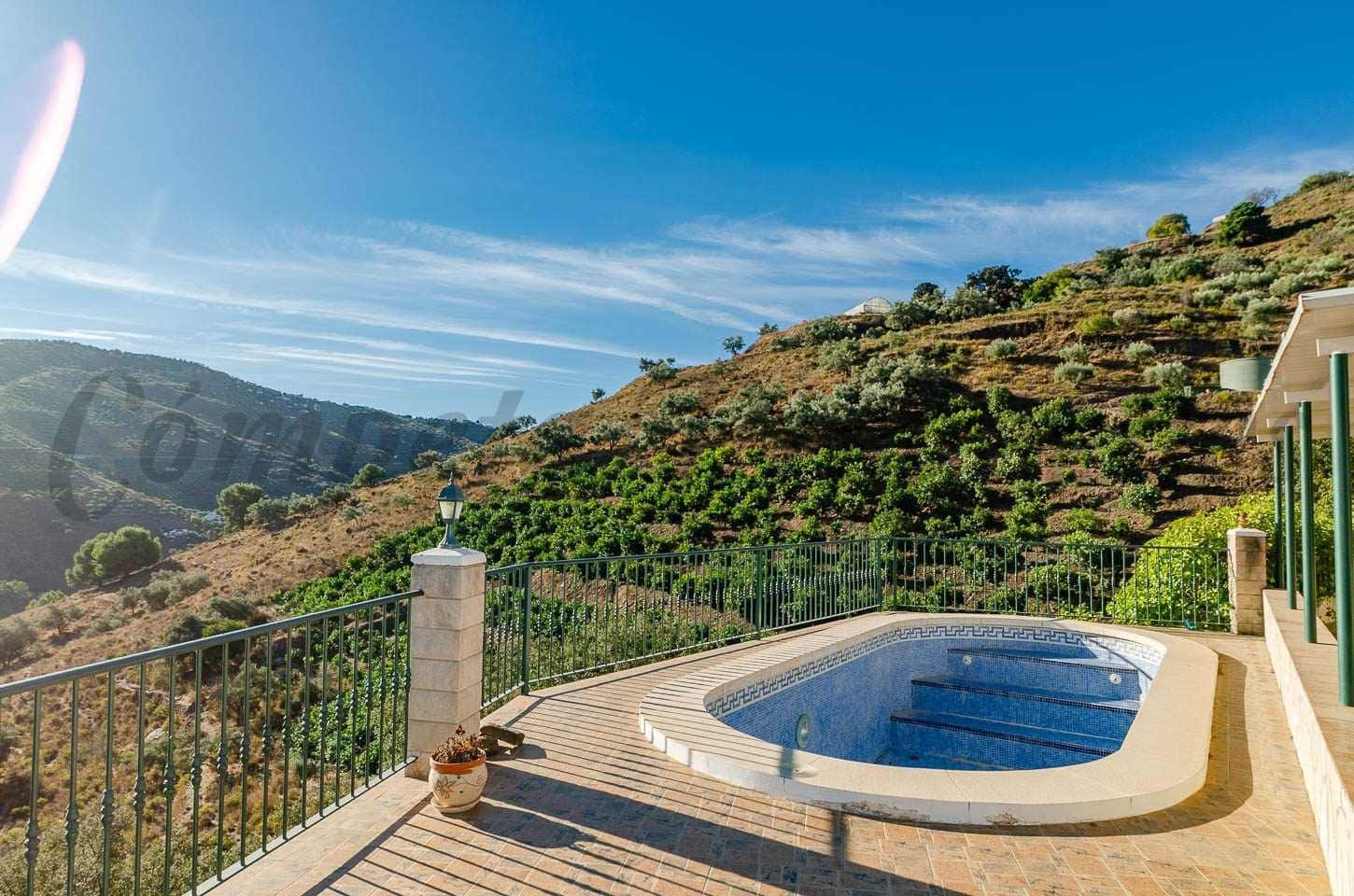 2 bedroom Finca/Country House for sale in Competa with pool garage - € 450,000 (Ref: 10075991)