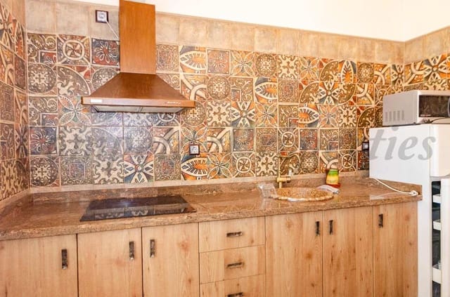 2 bedroom Finca/Country House for sale in Cómpeta with pool garage - € 450,000 (Ref: 10075991)