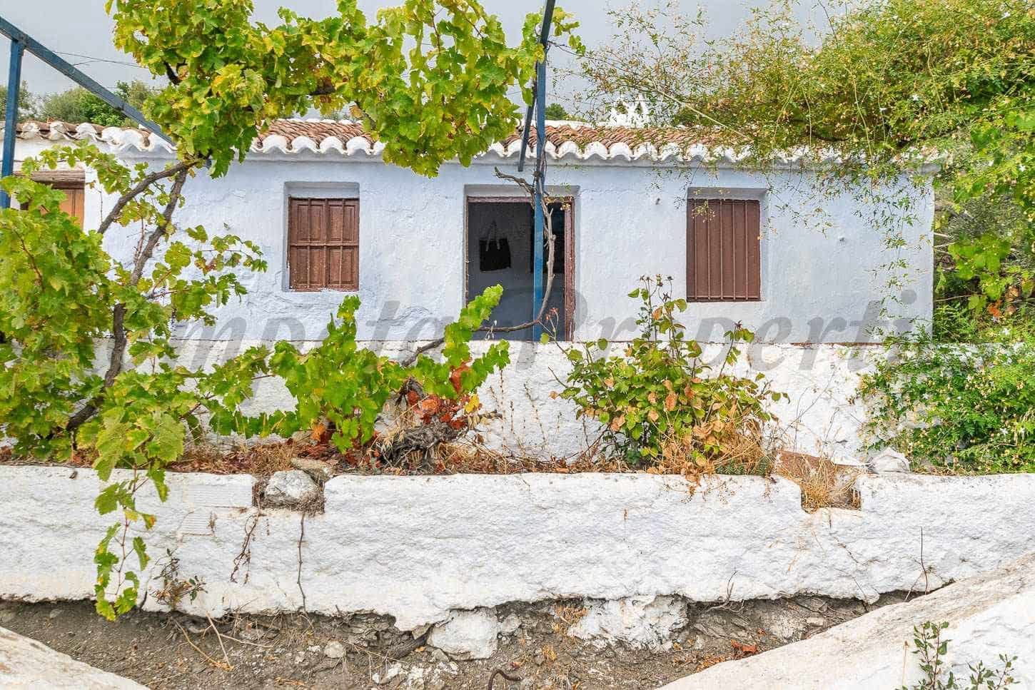 Finca/Landehus til salg i Canillas de Aceituno - € 160.000 (Ref: 10075996)