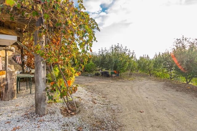 Rakentamaton maa myytävänä paikassa Torrox Pueblo, Torrox - 189 000 € (Ref: 10076001)