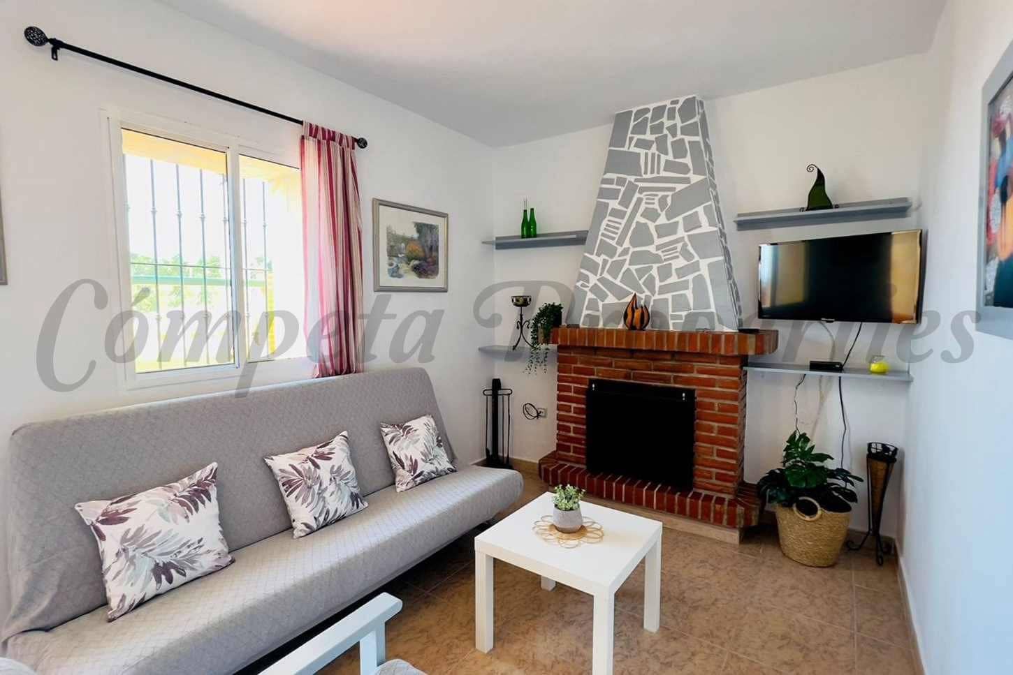 2 bedroom Finca/Country House for sale in Torrox with pool - € 260,000 (Ref: 10076009)