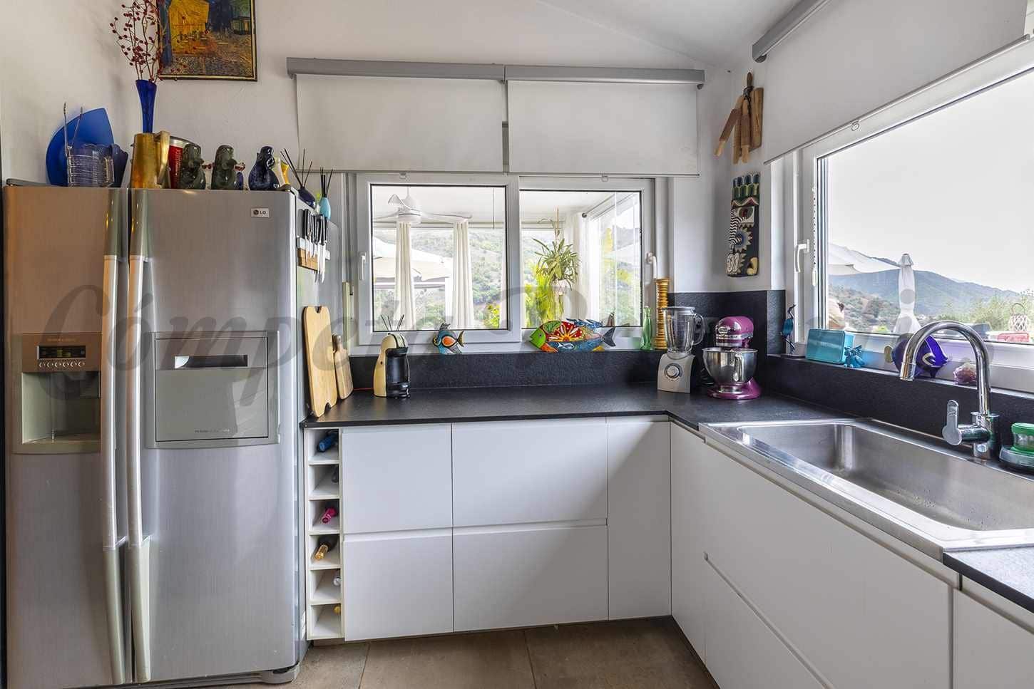 4 makuuhuone Maalaistalo myytävänä paikassa Competa mukana uima-altaan - 995 000 € (Ref: 10076012)