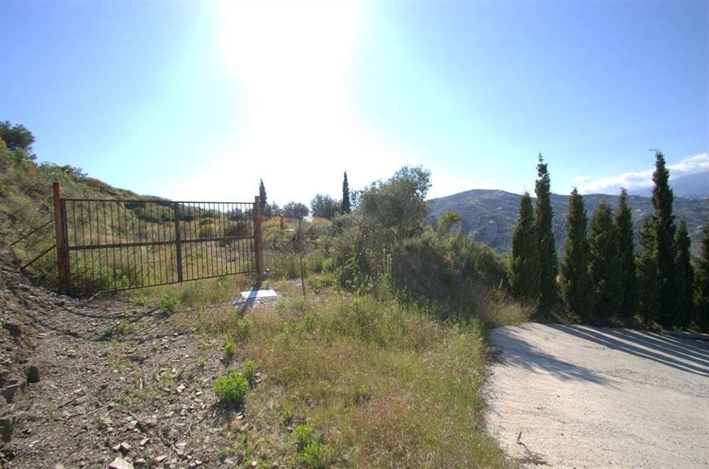 Grunde uden byggetilladelser til salg i Competa - € 46.000 (Ref: 10076015)