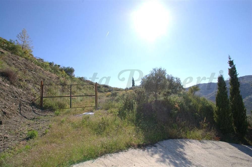 Grunde uden byggetilladelser til salg i Competa - € 46.000 (Ref: 10076015)