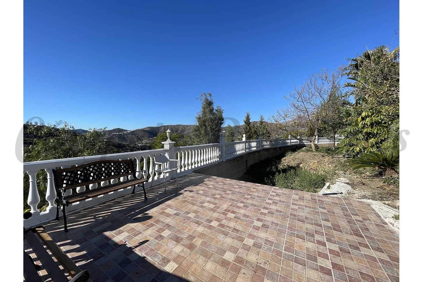 4 bedroom Finca/Country House for sale in Competa with garage - € 355,000 (Ref: 10076019)