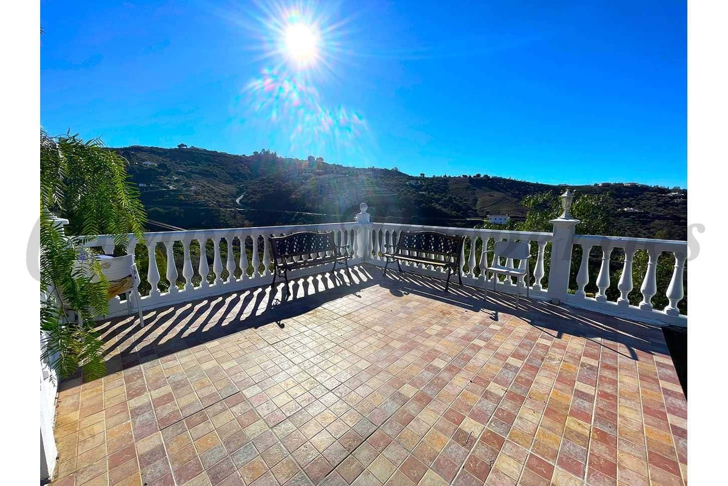 4 bedroom Finca/Country House for sale in Competa with garage - € 355,000 (Ref: 10076019)