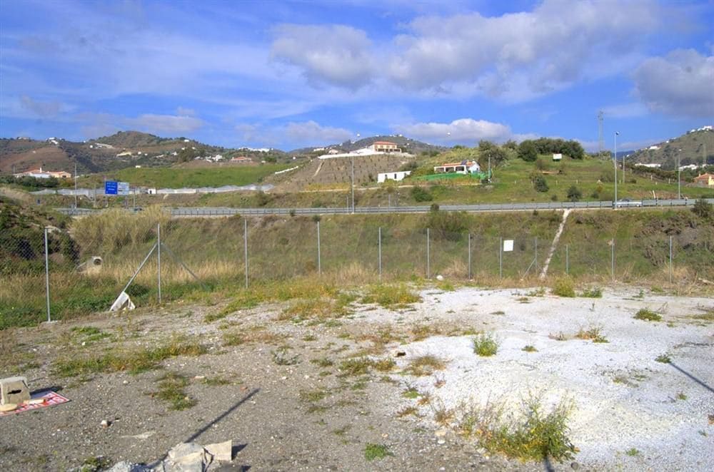 Building Plot for sale in Torrox - € 78,000 (Ref: 10076025)