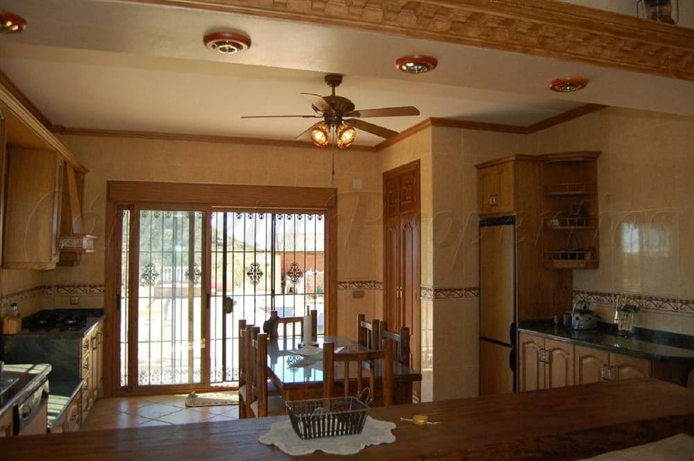 4 sypialnia Finka/Dom wiejski na sprzedaż w Sedella z basenem garażem - 505 000 € (Ref: 10076026)