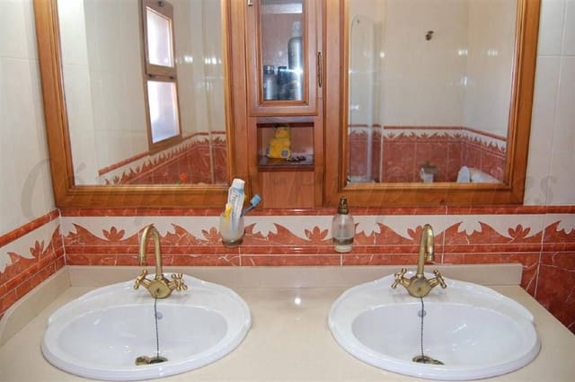 4 sypialnia Finka/Dom wiejski na sprzedaż w Sedella z basenem garażem - 505 000 € (Ref: 10076026)