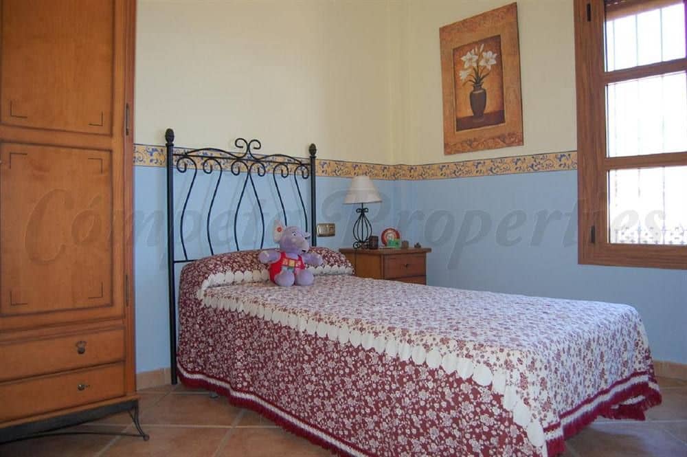4 sypialnia Finka/Dom wiejski na sprzedaż w Sedella z basenem garażem - 505 000 € (Ref: 10076026)