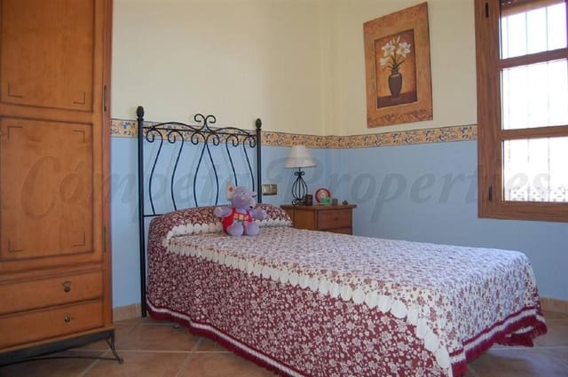 4 sypialnia Finka/Dom wiejski na sprzedaż w Sedella z basenem garażem - 505 000 € (Ref: 10076026)