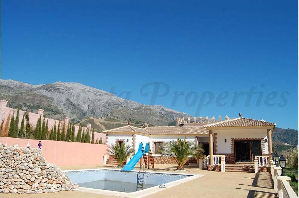 4 bedroom Finca/Country House for sale in Sedella with pool garage - € 399,000 (Ref: 10076026)