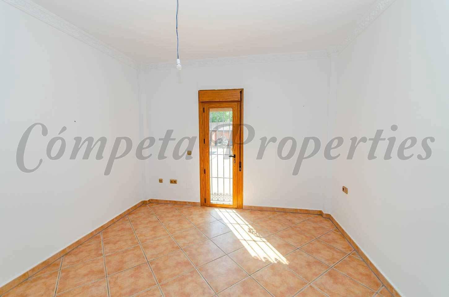 4 bedroom Finca/Country House for sale in Sedella with pool garage - € 399,000 (Ref: 10076026)