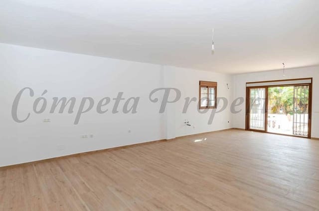 4 slaapkamer Finca/Landhuis te koop in Sedella met zwembad garage - € 505.000 (Ref: 10076026)