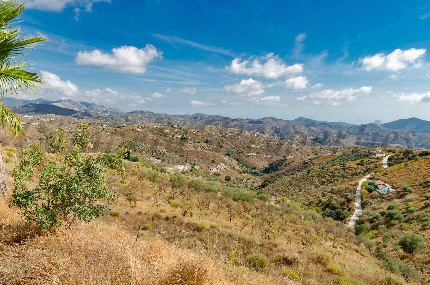 4 bedroom Finca/Country House for sale in Sedella with pool garage - € 399,000 (Ref: 10076026)
