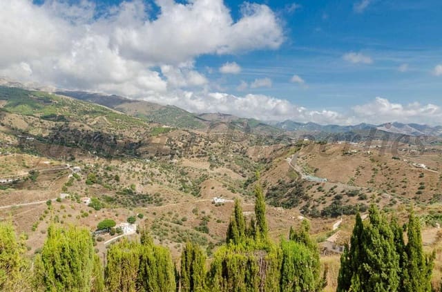 4 slaapkamer Finca/Landhuis te koop in Sedella met zwembad garage - € 505.000 (Ref: 10076026)