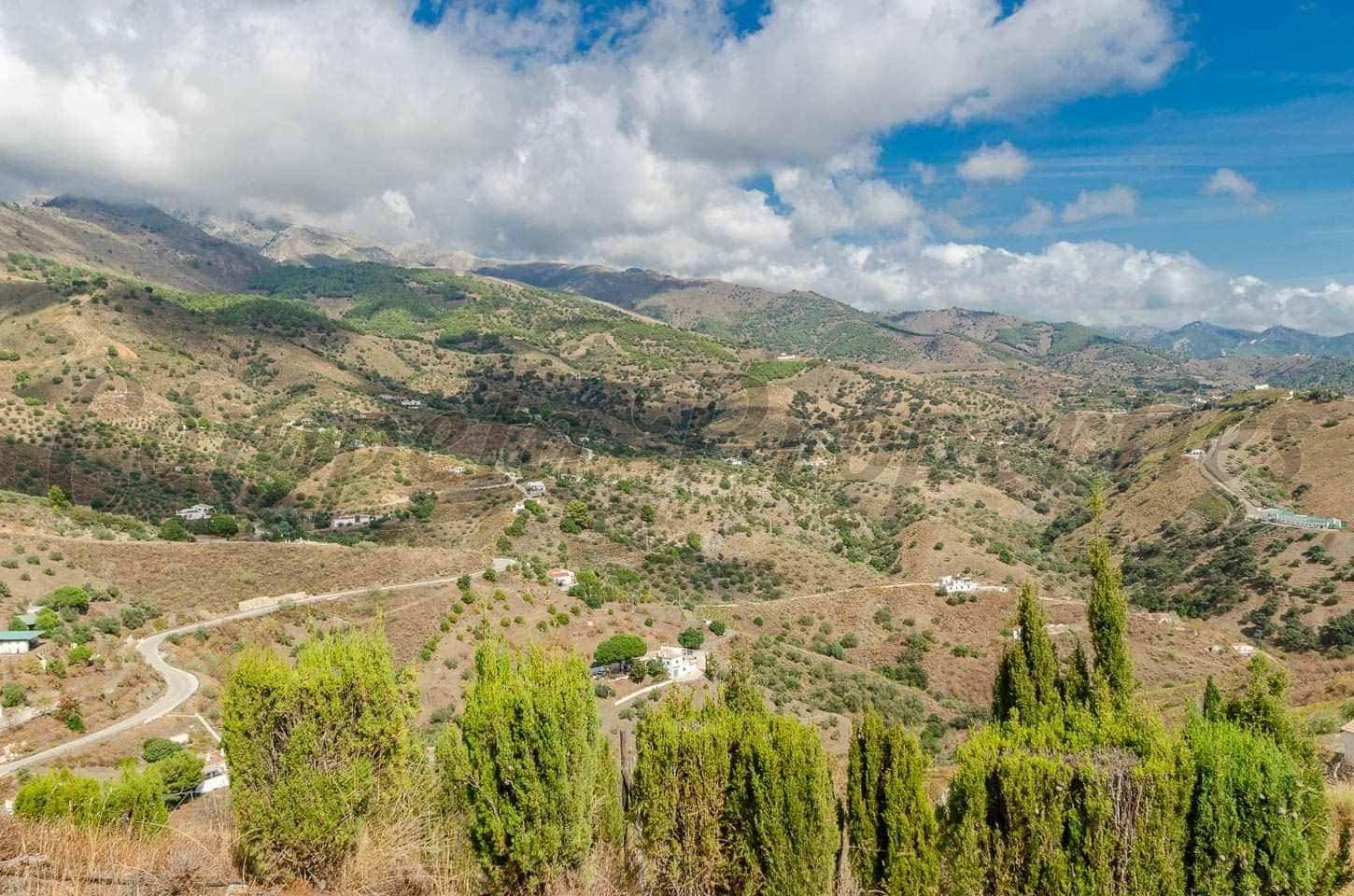 4 bedroom Finca/Country House for sale in Sedella with pool garage - € 399,000 (Ref: 10076026)