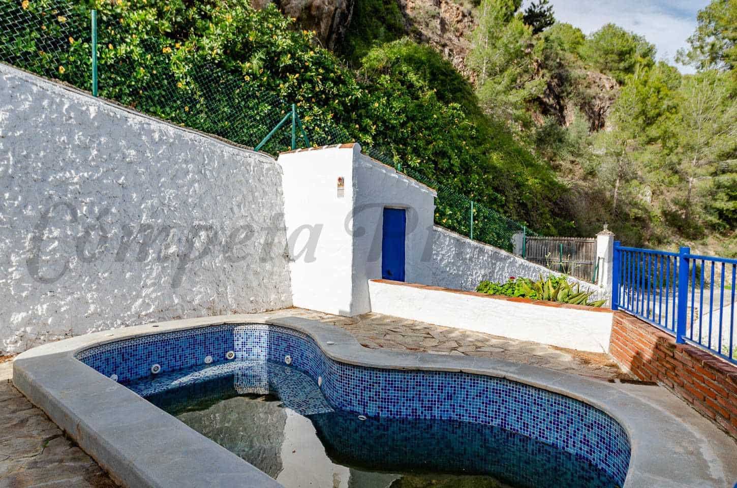 2 Zimmer Finca/Landgut zu verkaufen in Competa mit Pool - 245.000 € (Ref: 10076027)