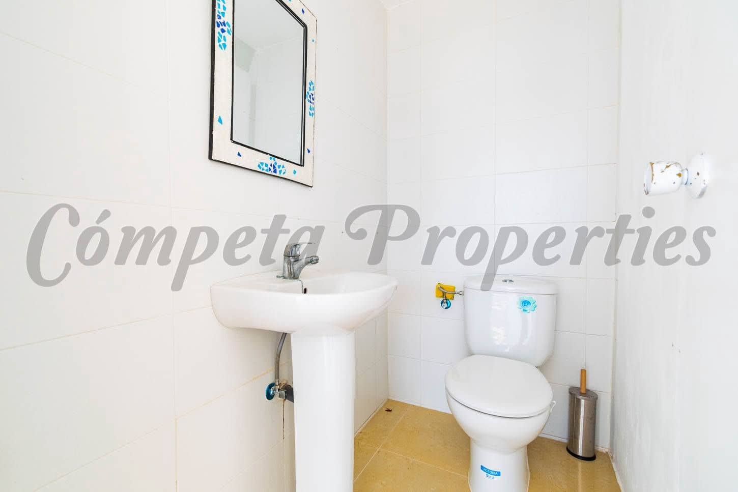 Local Comercial en Torrox-Costa en venta - 240.000 € (Ref: 10076031)