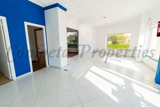 Kommersiell til salgs i Centro Internacional, Torrox - € 240 000 (Ref: 10076031)