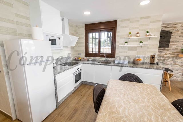 Finca/Maison de Campagne de 3 chambres de location de vacances à Torrox Pueblo, Torrox avec piscine - 1 875 € (Ref: 10076033)