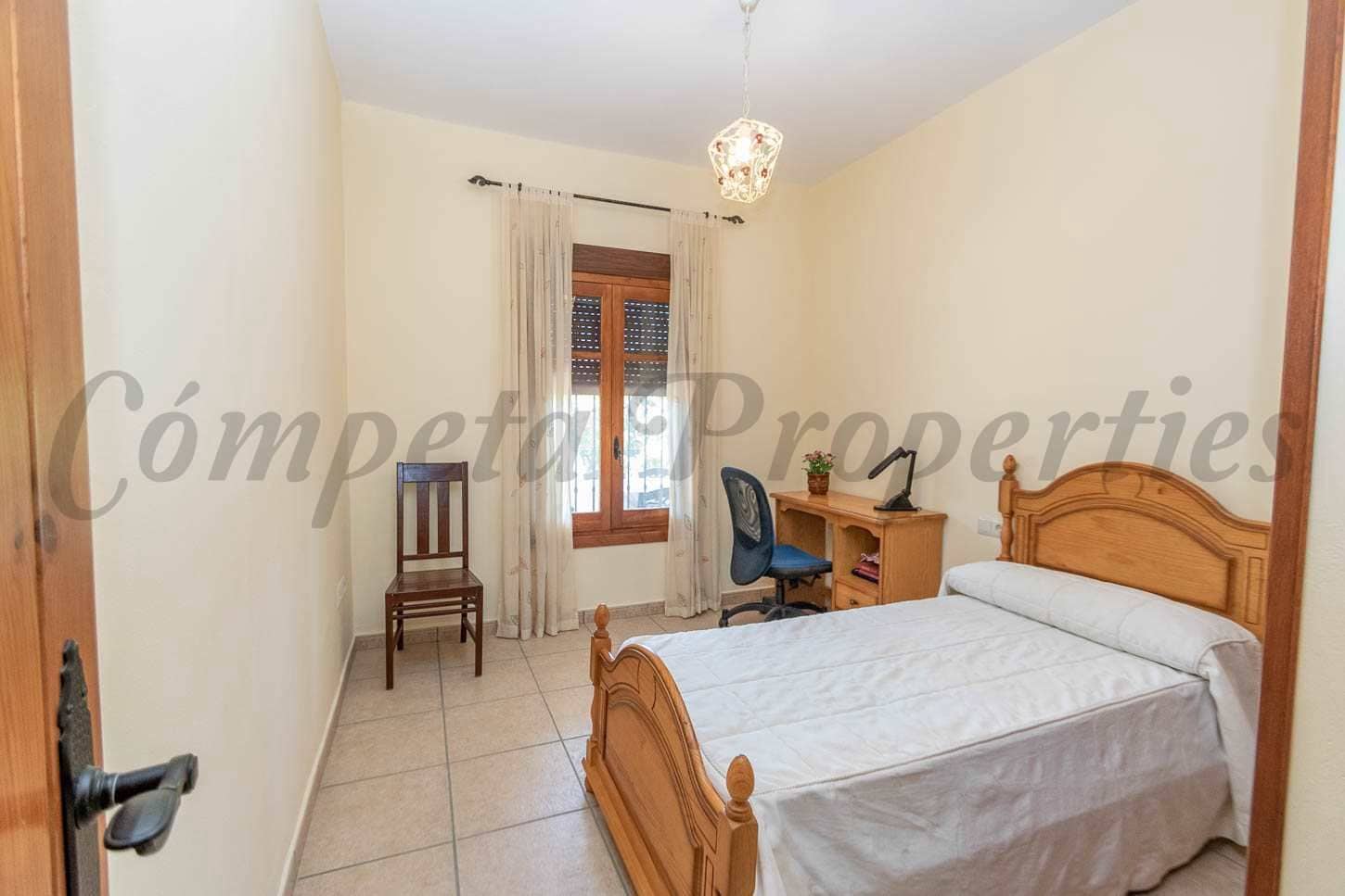 Finca/Maison de Campagne de 3 chambres de location de vacances à Torrox avec piscine garage - 1 600 € (Ref: 10076034)