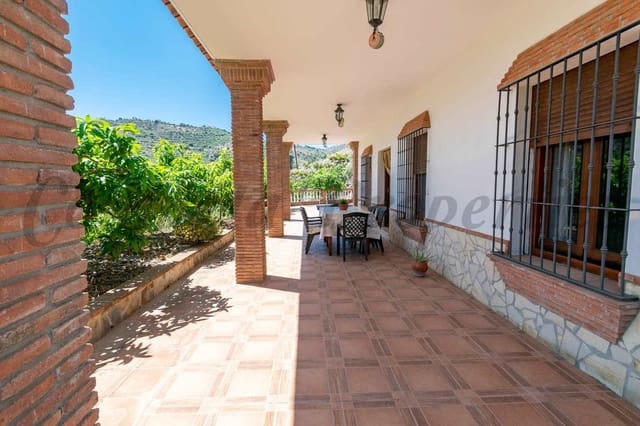 Finca/Maison de Campagne de 3 chambres de location de vacances à Torrox Pueblo, Torrox avec piscine garage - 1 600 € (Ref: 10076034)