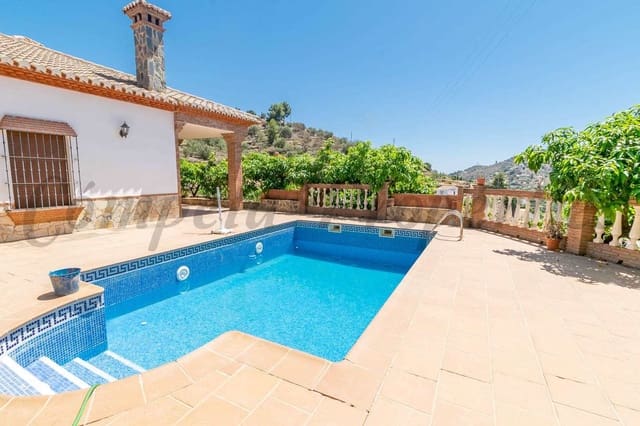 Finca/Maison de Campagne de 3 chambres de location de vacances à Torrox Pueblo, Torrox avec piscine garage - 1 600 € (Ref: 10076034)