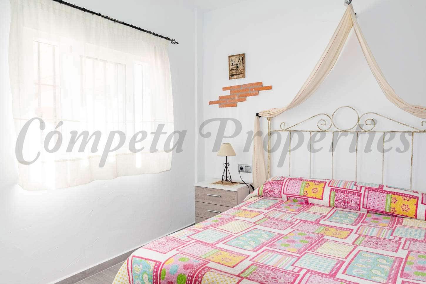 1 makuuhuone Maalaistalo lomavuokrausta paikassa Torrox mukana uima-altaan 
autotalli - 1 000 € (Ref: 10076035)