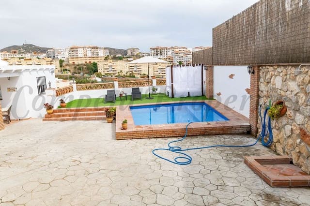 1 makuuhuone Maalaistalo lomavuokrausta paikassa Torrox Pueblo, Torrox mukana uima-altaan 
autotalli - 1 000 € (Ref: 10076035)