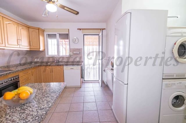 Finca/Maison de Campagne de 2 chambres de location de vacances à Torrox Pueblo, Torrox avec piscine garage - 1 300 € (Ref: 10076037)