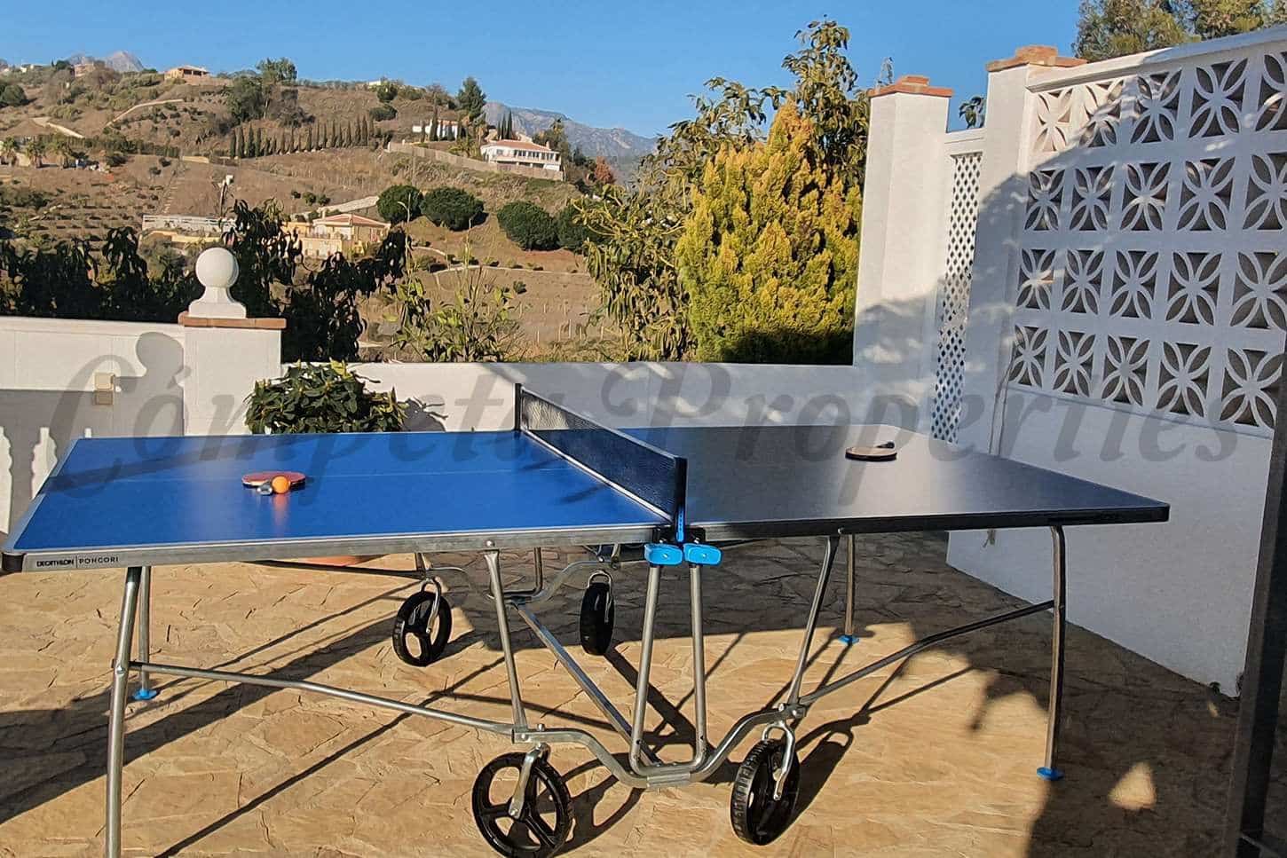   2 soveværelse   ferieFinca/Landehus i Torrox   med   swimmingpool  garage  - € 1.300 (Ref: 10076037)