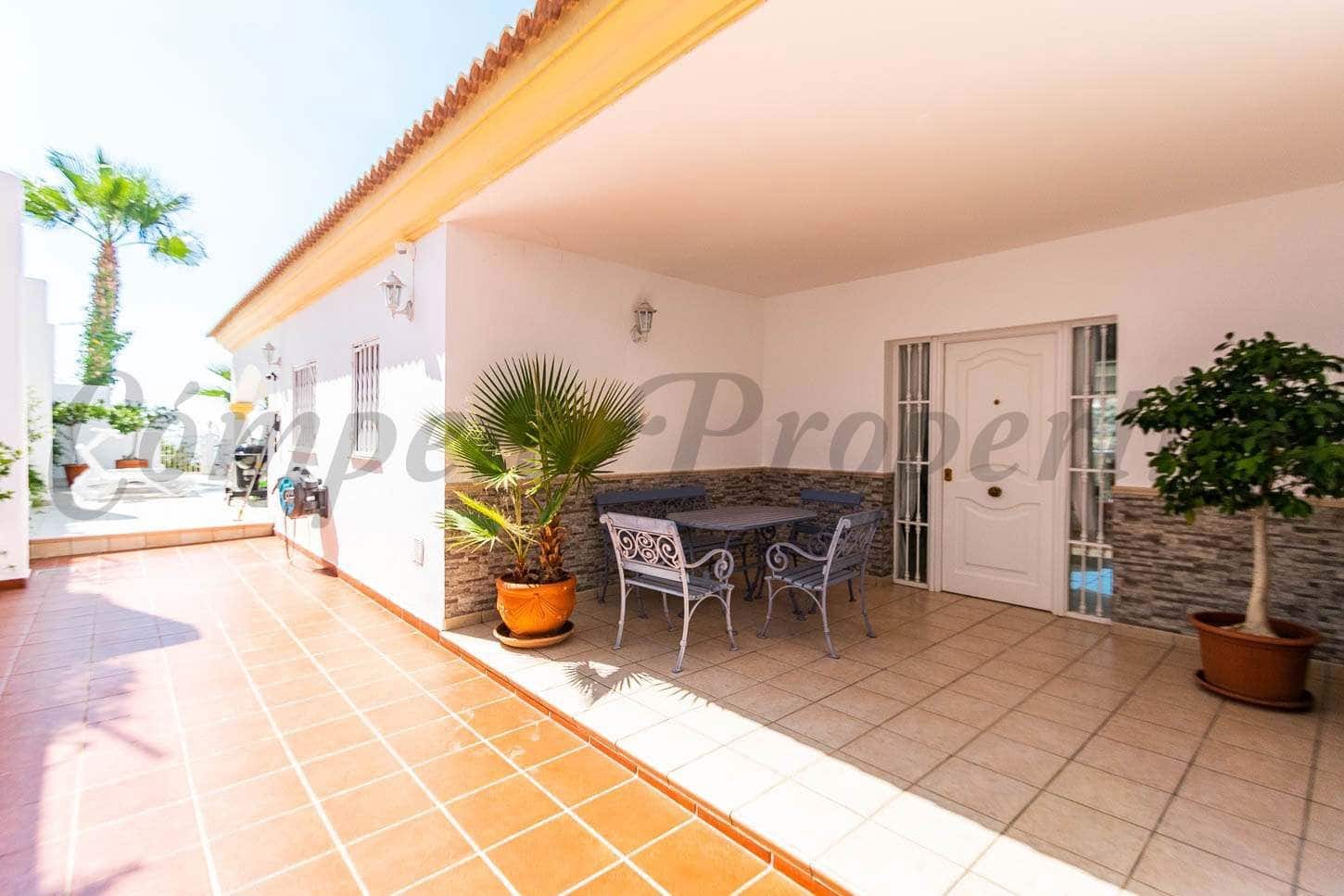 4 slaapkamer Finca/Landhuis voor vakantieverhuur in Torrox met zwembad garage - € 3.150 (Ref: 10076038)