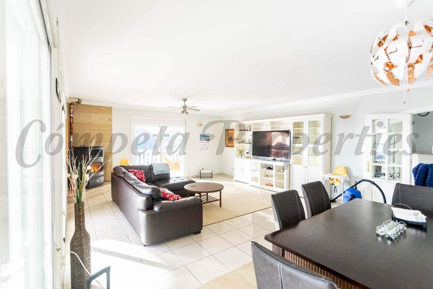 4 slaapkamer Finca/Landhuis voor vakantieverhuur in Torrox met zwembad garage - € 3.150 (Ref: 10076038)