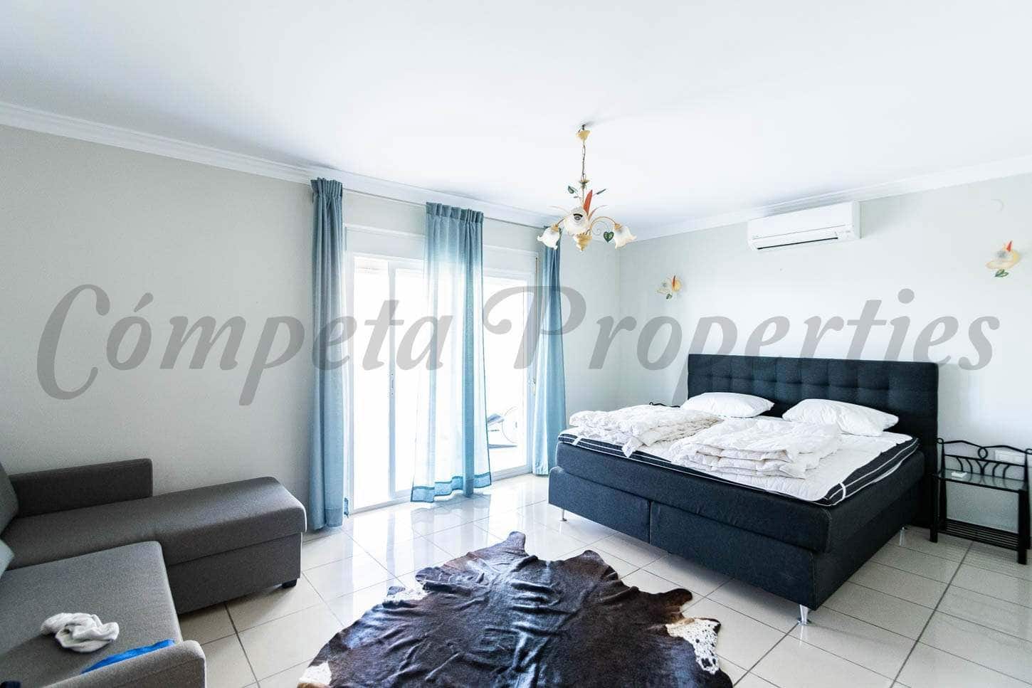 4 slaapkamer Finca/Landhuis voor vakantieverhuur in Torrox met zwembad garage - € 3.150 (Ref: 10076038)
