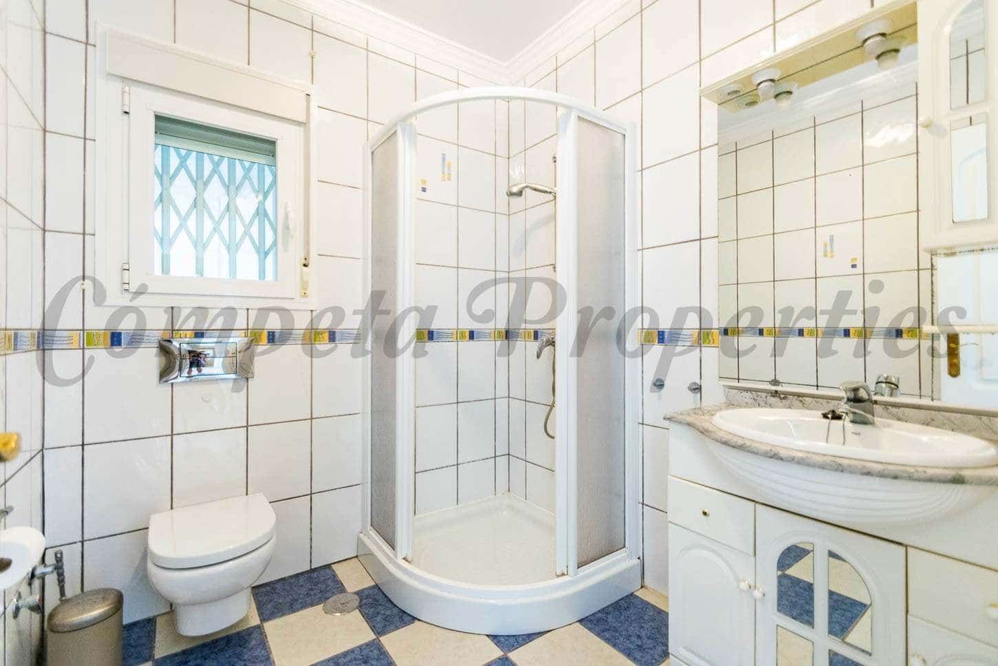 4 slaapkamer Finca/Landhuis voor vakantieverhuur in Torrox met zwembad garage - € 3.150 (Ref: 10076038)