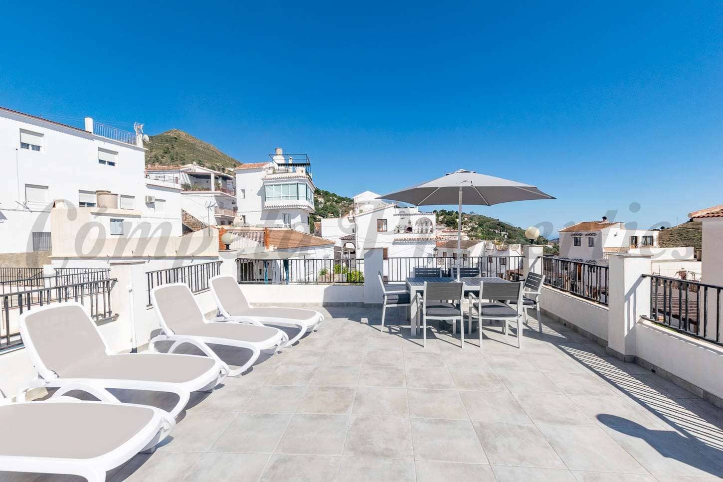 2 slaapkamer Appartement voor vakantieverhuur in Competa - € 600 (Ref: 10076039)