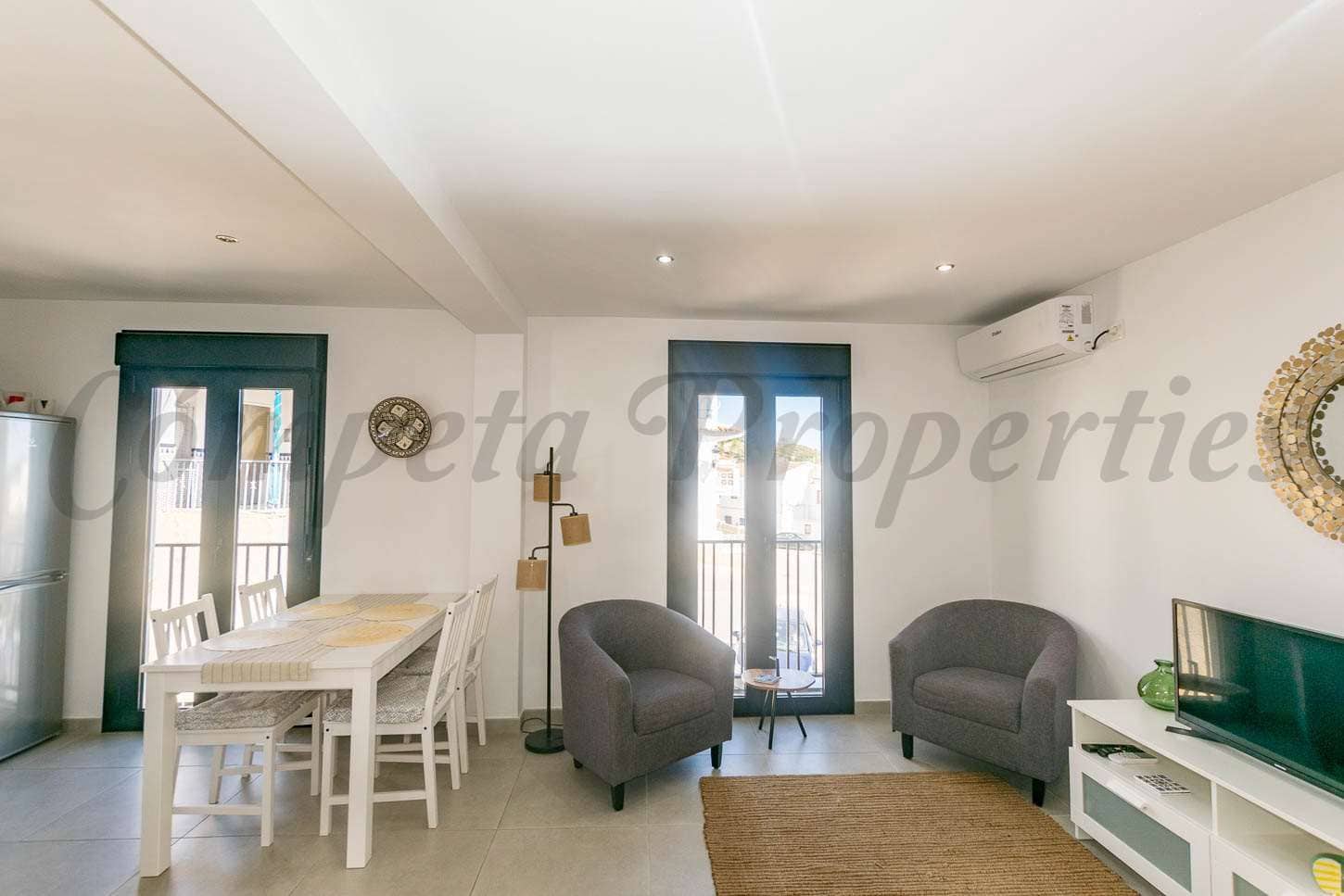 2 slaapkamer Appartement voor vakantieverhuur in Competa - € 600 (Ref: 10076039)