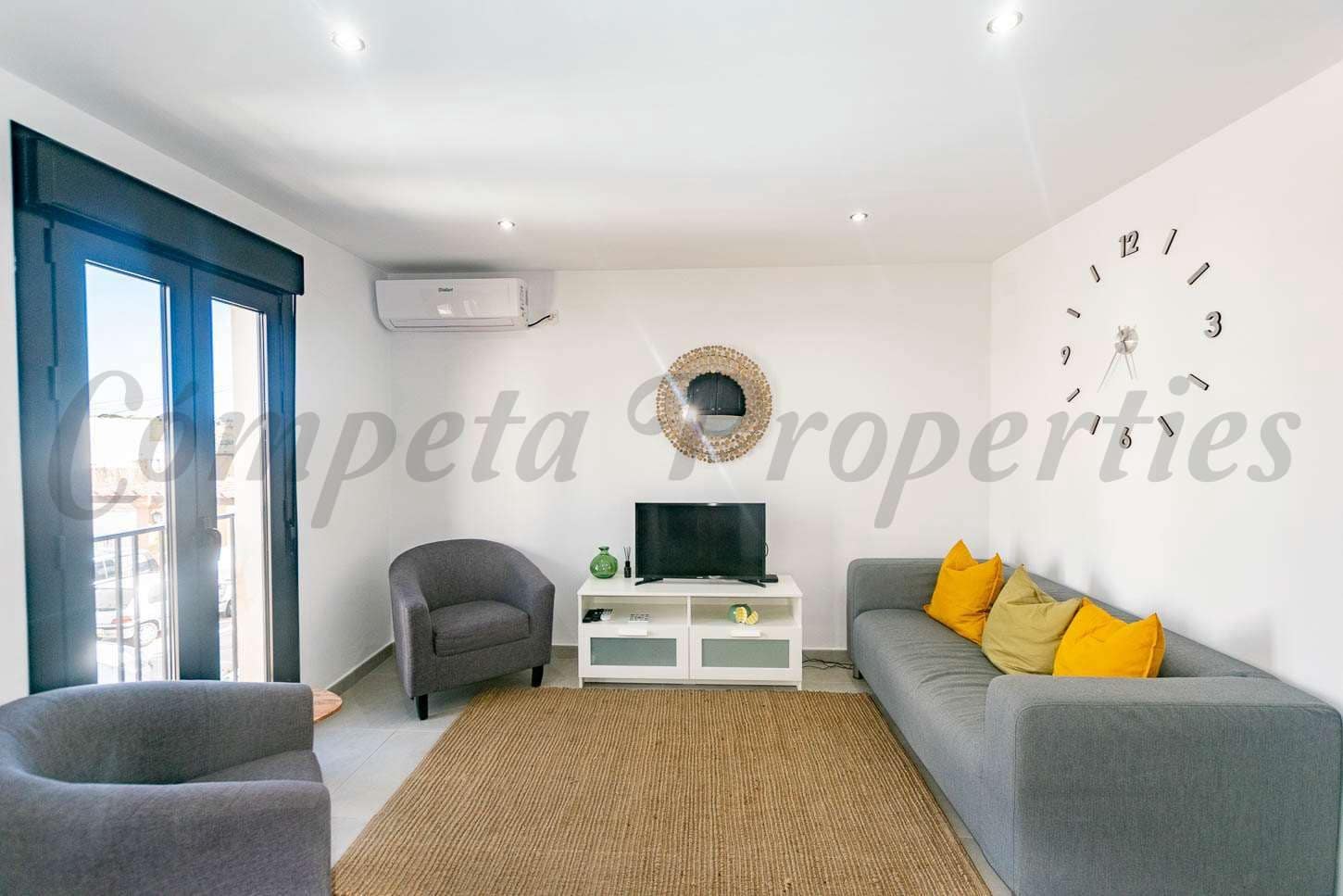 2 slaapkamer Appartement voor vakantieverhuur in Competa - € 600 (Ref: 10076039)