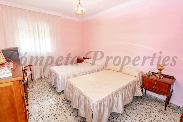 Finca/Maison de Campagne de 3 chambres de location de vacances à Torrox Pueblo, Torrox avec piscine garage - 1 200 € (Ref: 10076044)