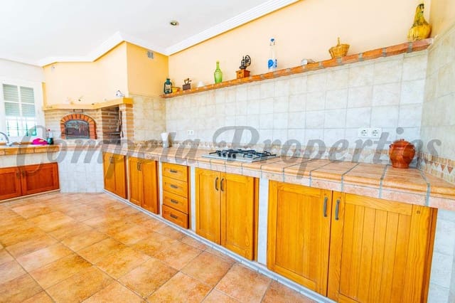 Finca/Maison de Campagne de 3 chambres de location de vacances à Torrox Pueblo, Torrox avec piscine garage - 1 200 € (Ref: 10076044)