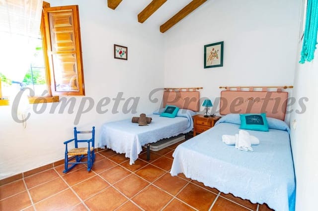3 sypialnia Finka/Dom wiejski na kwatery wakacyjne w Frigiliana z basenem garażem - 950 € (Ref: 10076046)