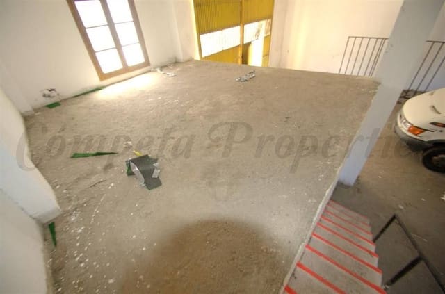 Kaupallinen myytävänä paikassa Torrox Pueblo, Torrox - 178 000 € (Ref: 10076049)