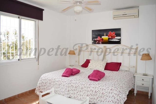 Finca/Maison de Campagne de 2 chambres de location de vacances à Torrox Pueblo, Torrox avec piscine garage - 1 050 € (Ref: 10076050)