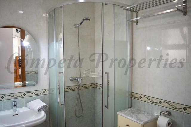 Finca/Maison de Campagne de 2 chambres de location de vacances à Torrox Pueblo, Torrox avec piscine garage - 1 050 € (Ref: 10076050)