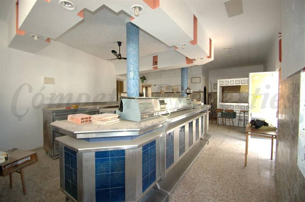 Local Comercial en Torrox en venta - 210.000 € (Ref: 10076053)